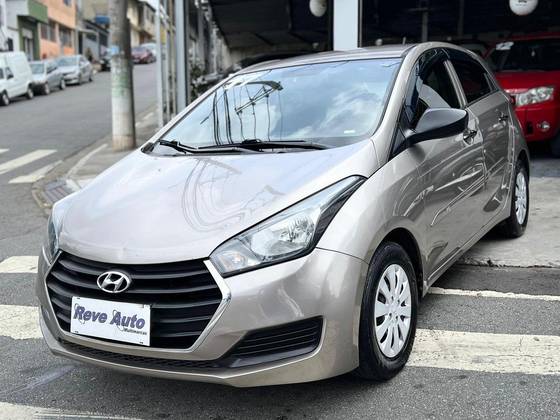 HYUNDAI HB20 1.0 COMFORT 12V FLEX 4P MANUAL HYUNDAI HB20 1.0 COMFORT 12V FLEX 4P MANUAL